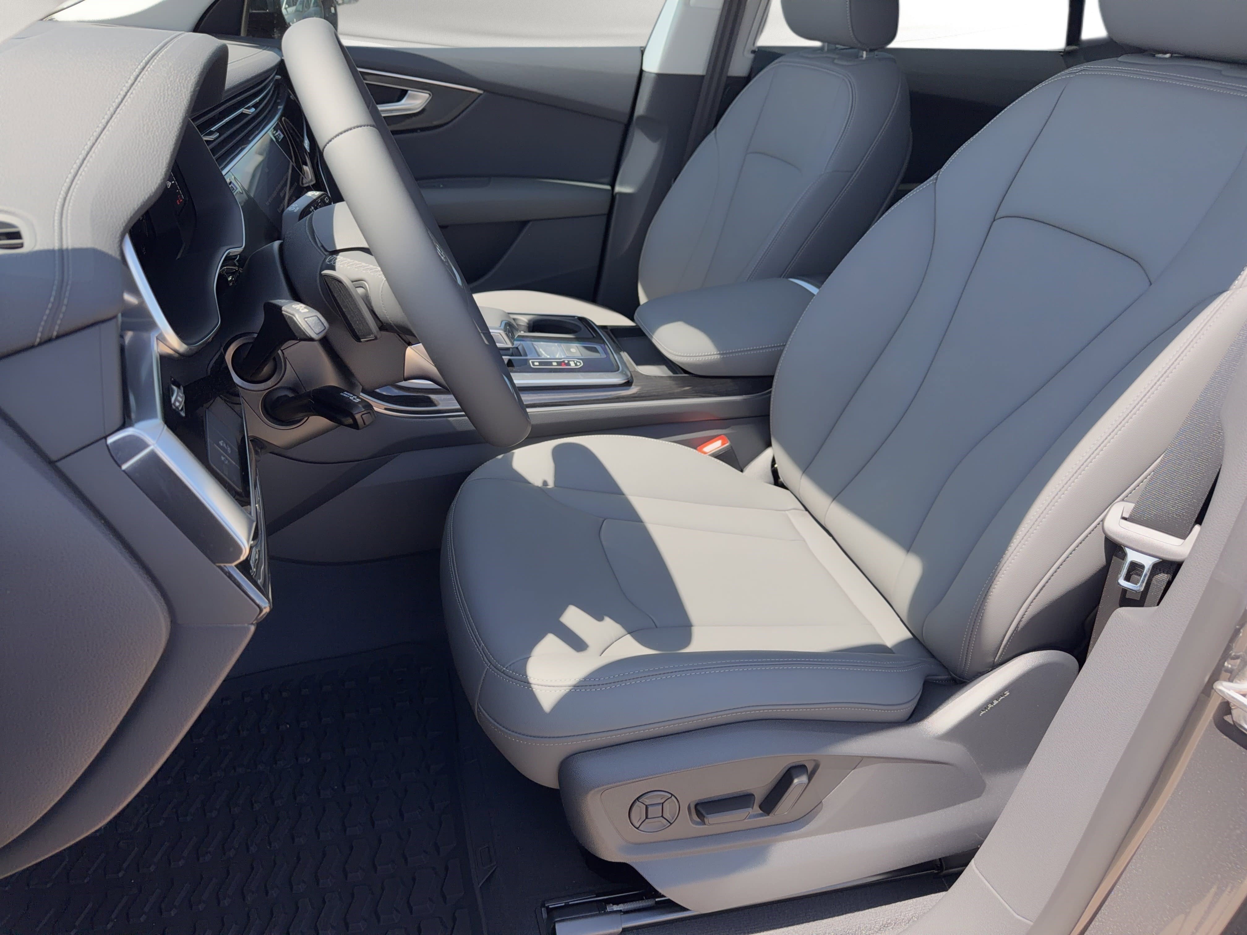 New 2026 Audi Q8 Premium image 5