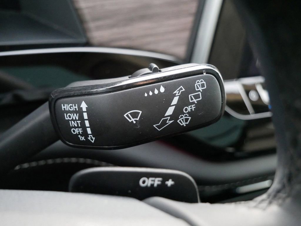 Used 2024 Volkswagen Atlas SEL Premium R-Line image 27