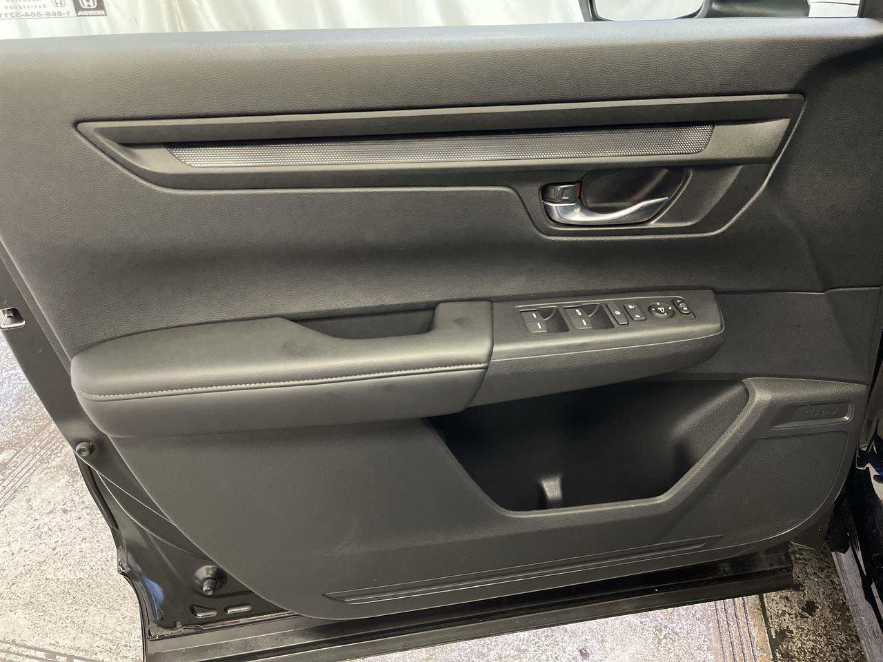 Used 2025 Honda CR-V LX image 13
