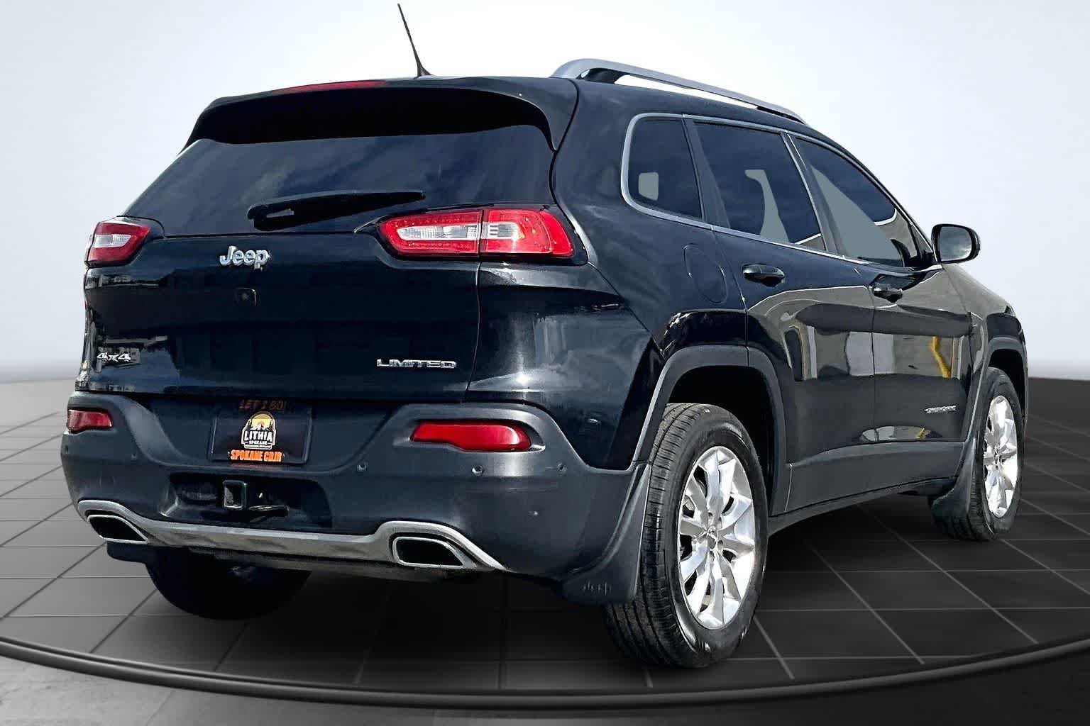 Used 2015 Jeep Cherokee Limited w/ Luxury Group image 23