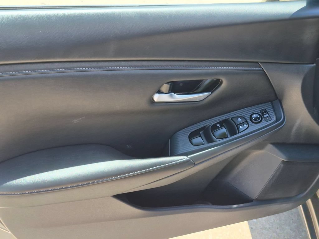 Used 2025 Nissan Sentra SV FWD image 11