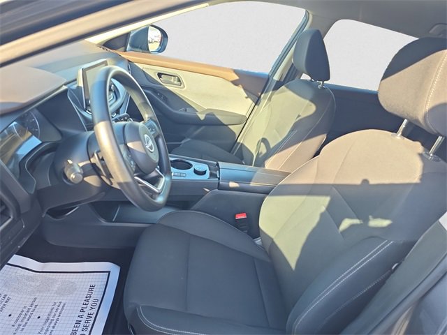 Used 2023 Nissan Rogue S image 9