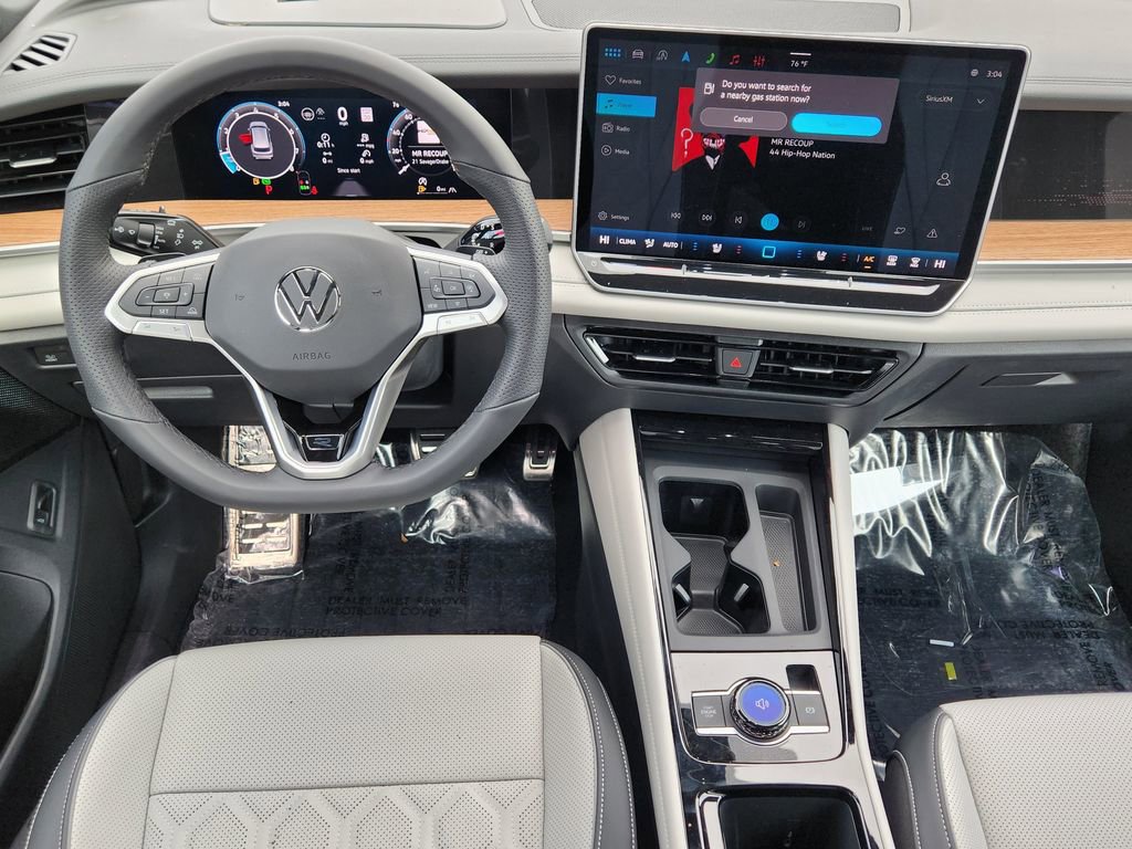 New 2026 Volkswagen Tiguan SEL R-Line image 3