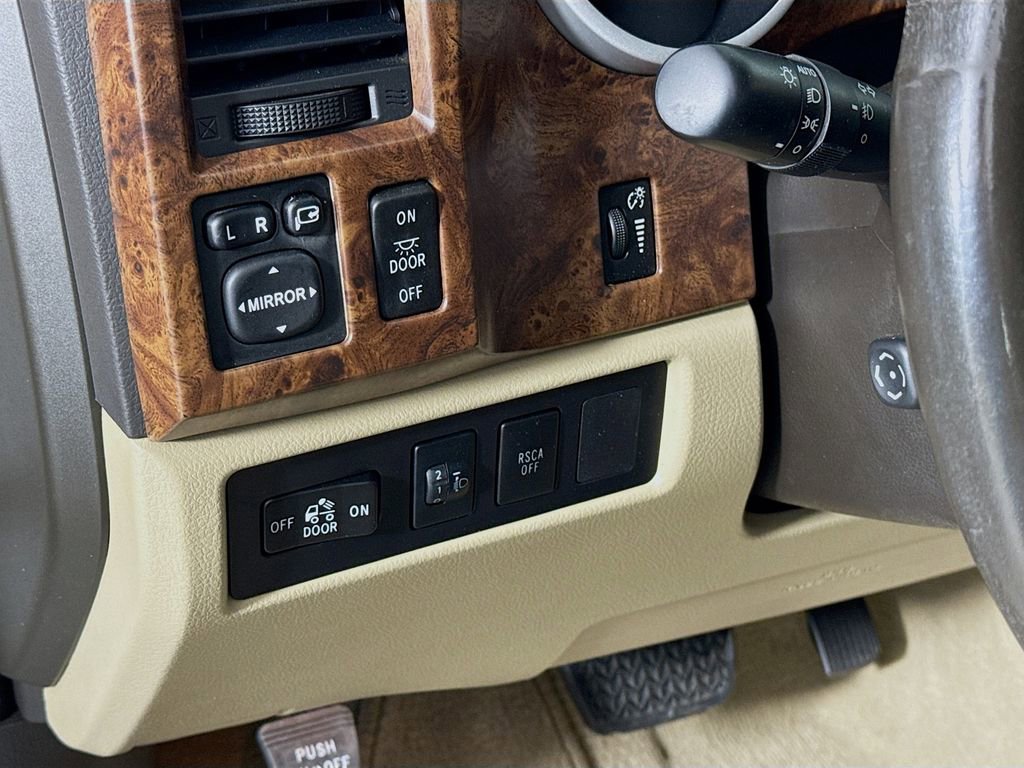 Used 2010 Toyota Tundra Limited image 10