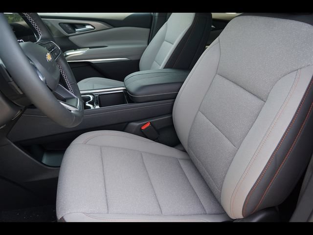 New 2026 Chevrolet Traverse LT FWD image 3