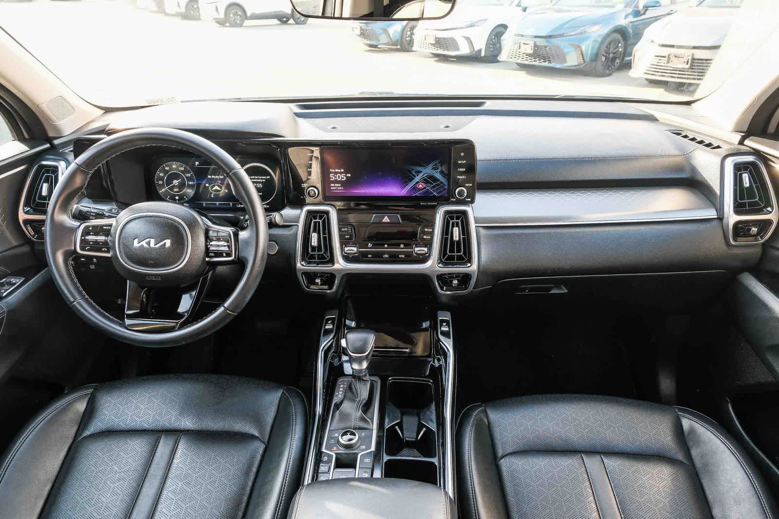 Used 2023 Kia Sorento SX AWD/4WD image 13