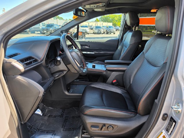 Used 2024 Toyota Sienna XSE w/ XSE Plus Package AWD/4WD image 21