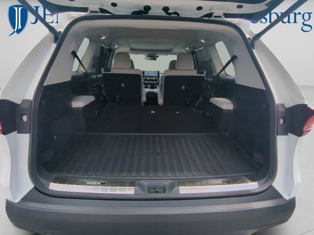 Used 2025 Toyota Grand Highlander FWD image 12