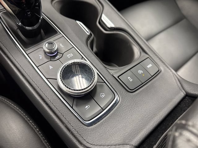 Used 2024 Cadillac XT4 Premium Luxury FWD image 17