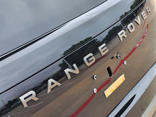 Used 2024 Land Rover Range Rover Long Wheelbase SE AWD/4WD image 12