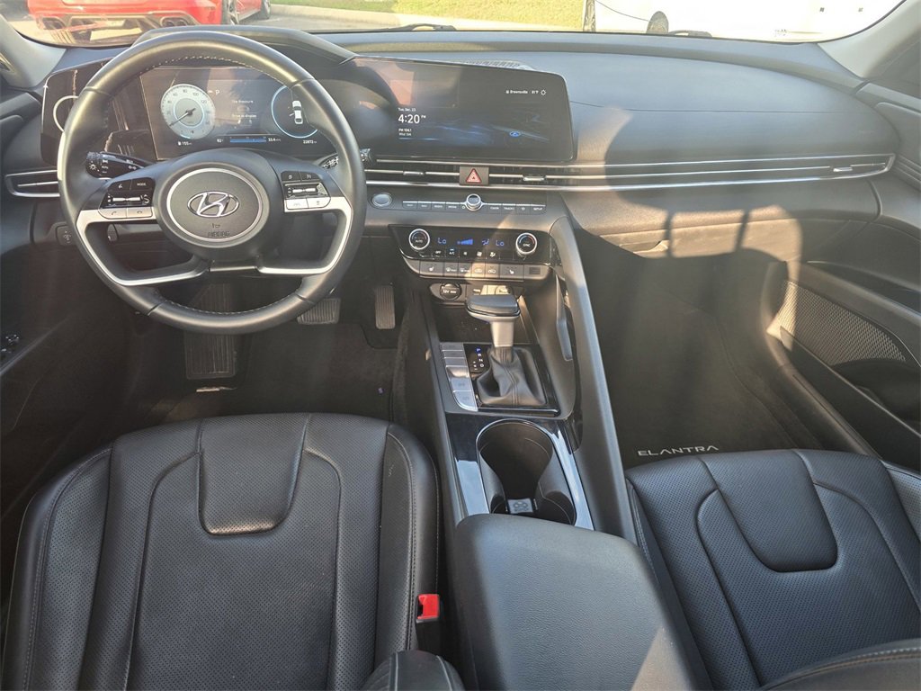 Used 2023 Hyundai Elantra Limited w/ Cargo Package image 14