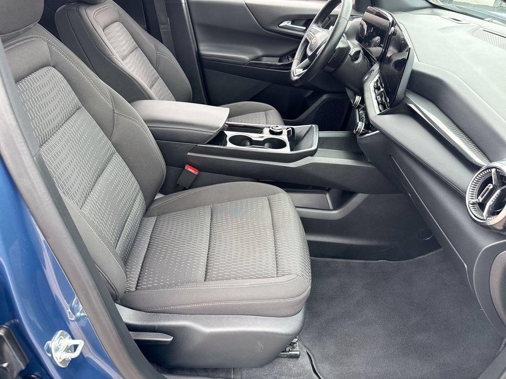 Used 2026 Chevrolet Equinox LT AWD/4WD image 28
