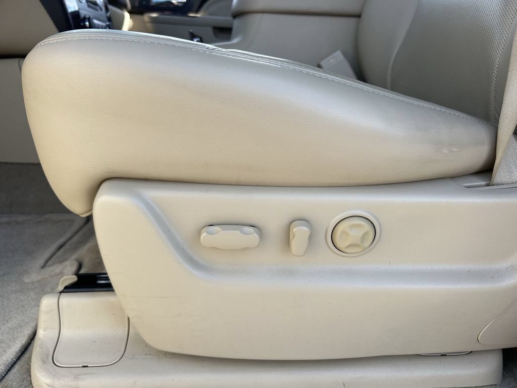 Used 2014 GMC Yukon Denali AWD/4WD image 22