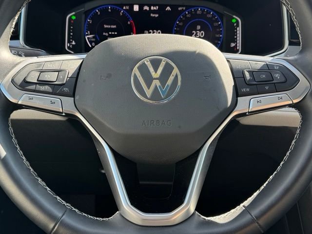 Certified 2025 Volkswagen Taos SEL w/ Black Wheel Plus Package AWD/4WD image 37