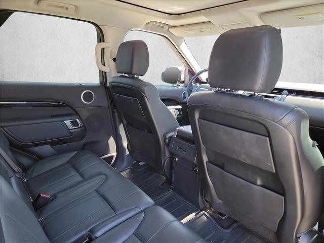 Used 2017 Land Rover Discovery SE AWD/4WD image 24