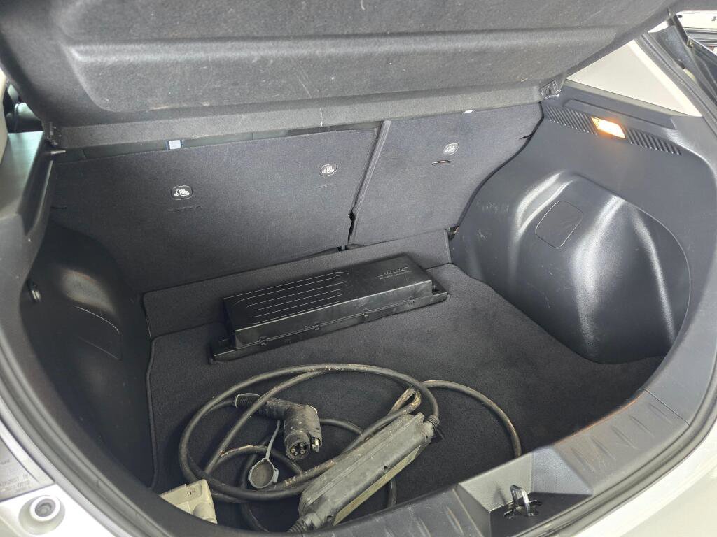 Used 2018 Nissan Leaf SL w/ SL Technology Package image 15