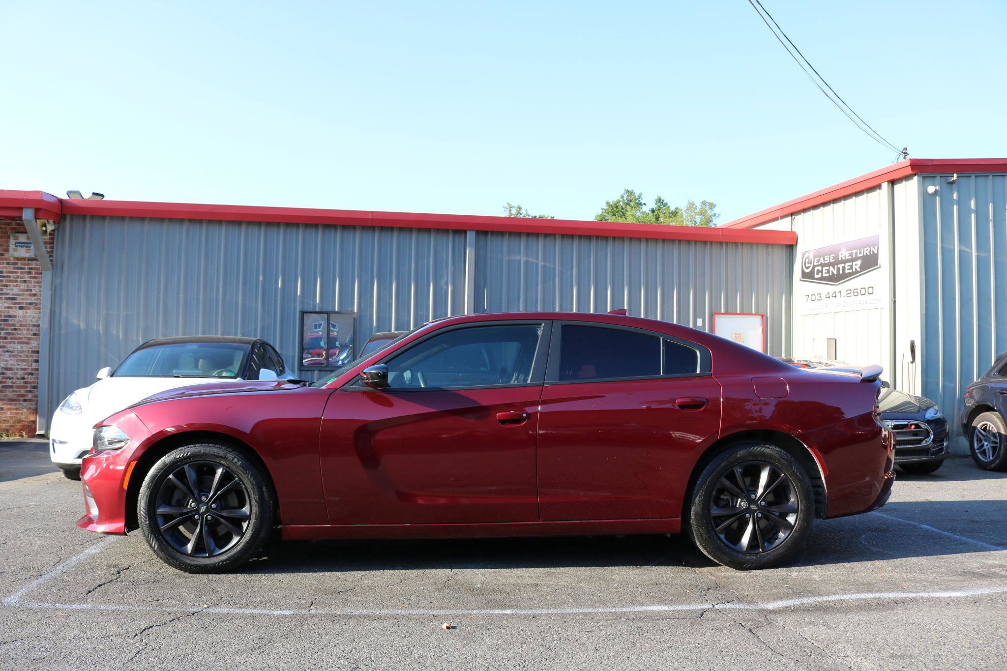 Used 2020 Dodge Charger SXT w/ Blacktop Package image 2