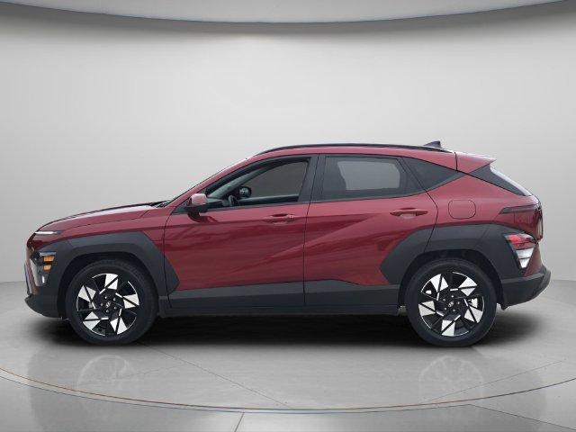 Used 2024 Hyundai Kona SEL FWD image 3