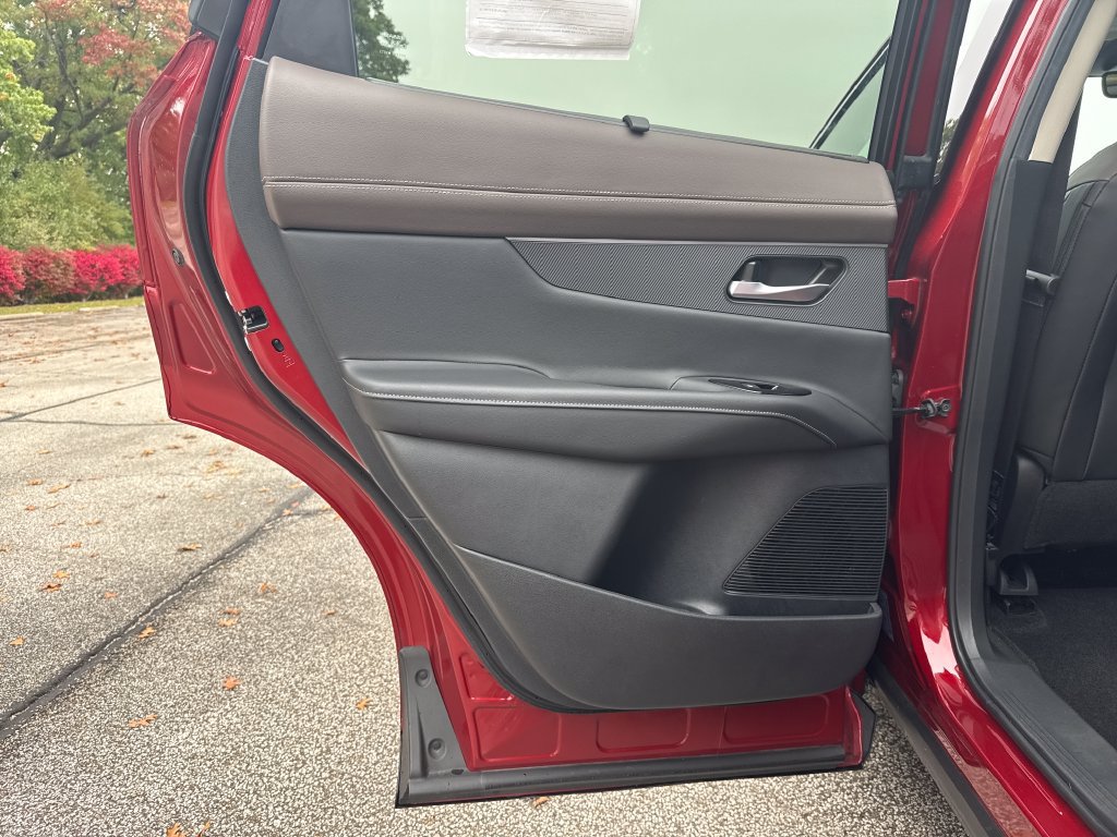 Used 2025 Nissan Murano Platinum w/ Cargo Package AWD/4WD image 13