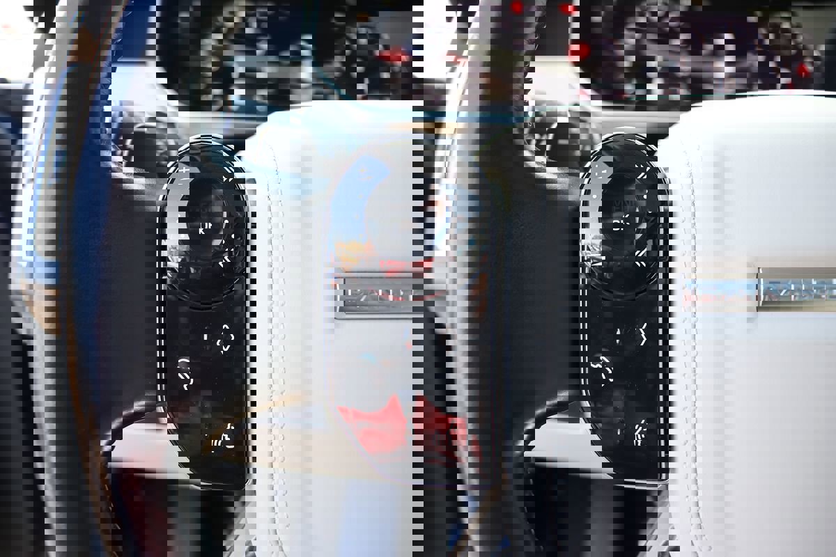 Used 2021 Land Rover Range Rover P525 Westminster Edition LWB image 20