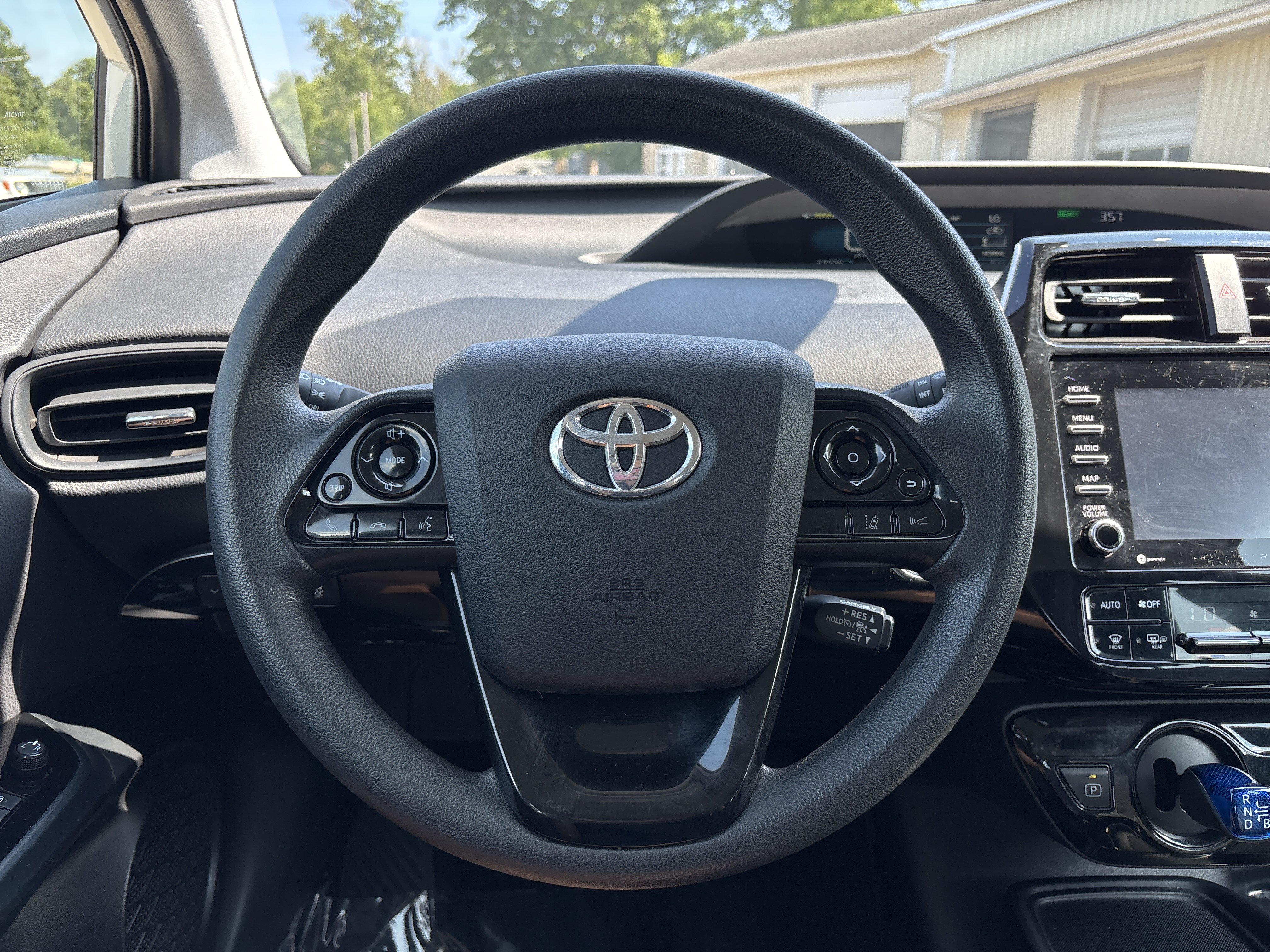 Used 2022 Toyota Prius LE FWD image 24