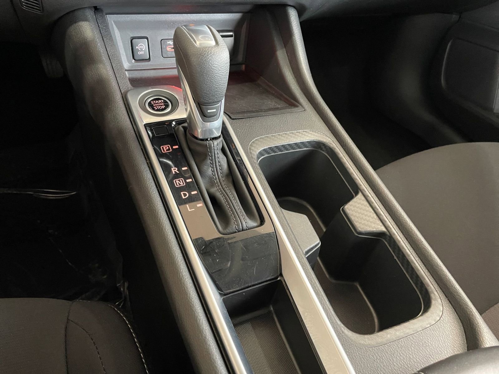 Used 2025 Nissan Sentra SV image 40