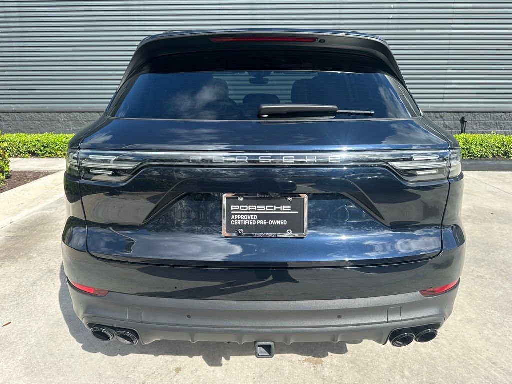 Certified 2023 Porsche Cayenne Platinum Edition image 12