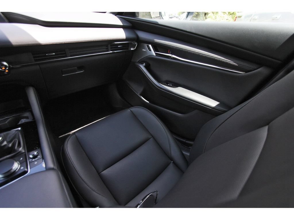 New 2026 MAZDA MAZDA3 2.5 S Hatchback w/ Premium Pkg FWD image 8