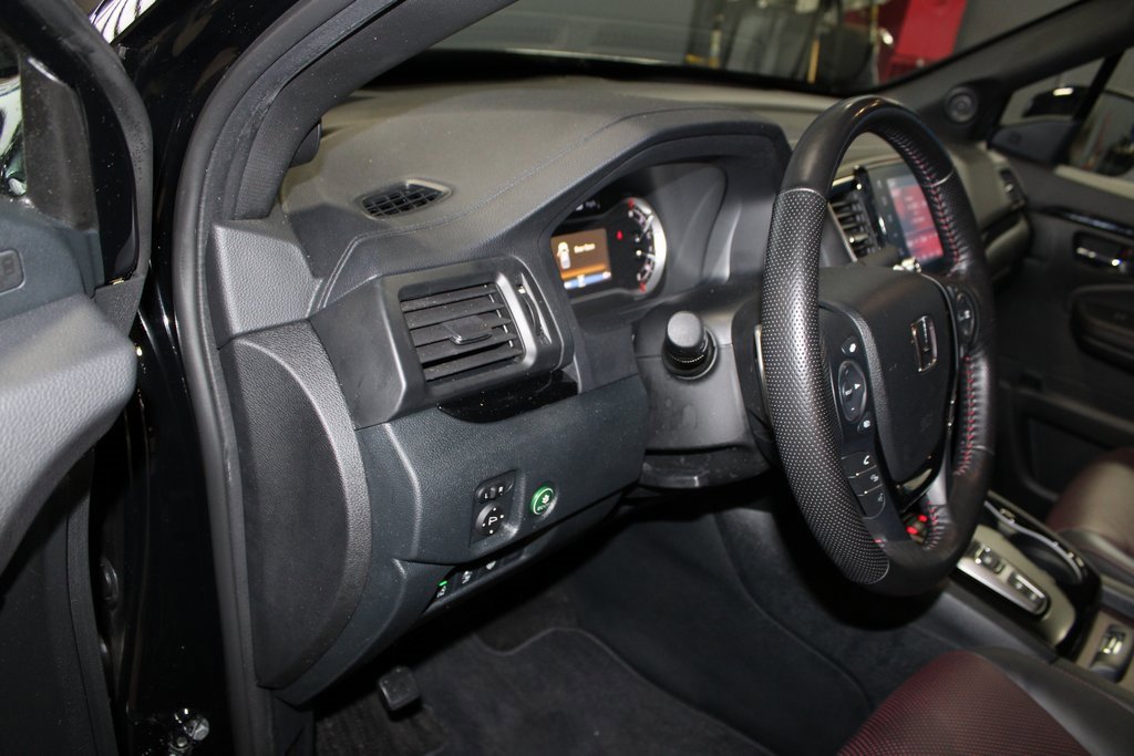 Certified 2023 Honda Ridgeline Black Edition image 13