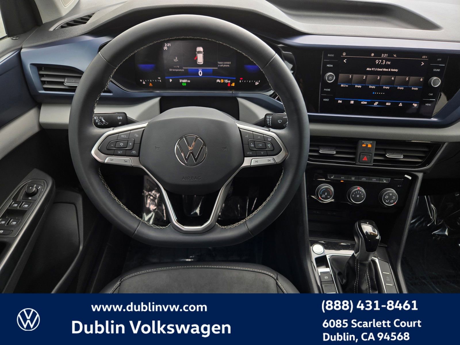 Certified 2023 Volkswagen Taos SE FWD image 13