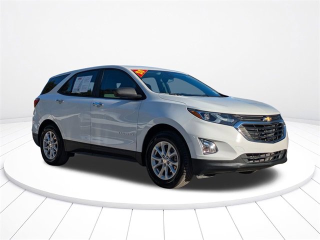 Used 2020 Chevrolet Equinox LS image 2