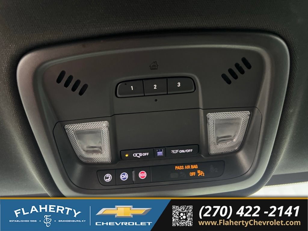 Used 2022 Chevrolet Traverse LT FWD image 33
