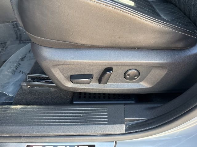 Used 2023 Nissan Rogue Platinum w/ Platinum Premium Package image 18