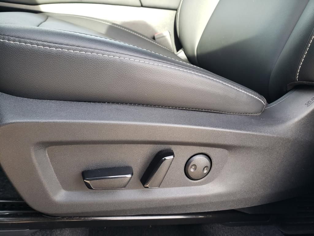 Certified 2025 Nissan Murano SV AWD/4WD image 28