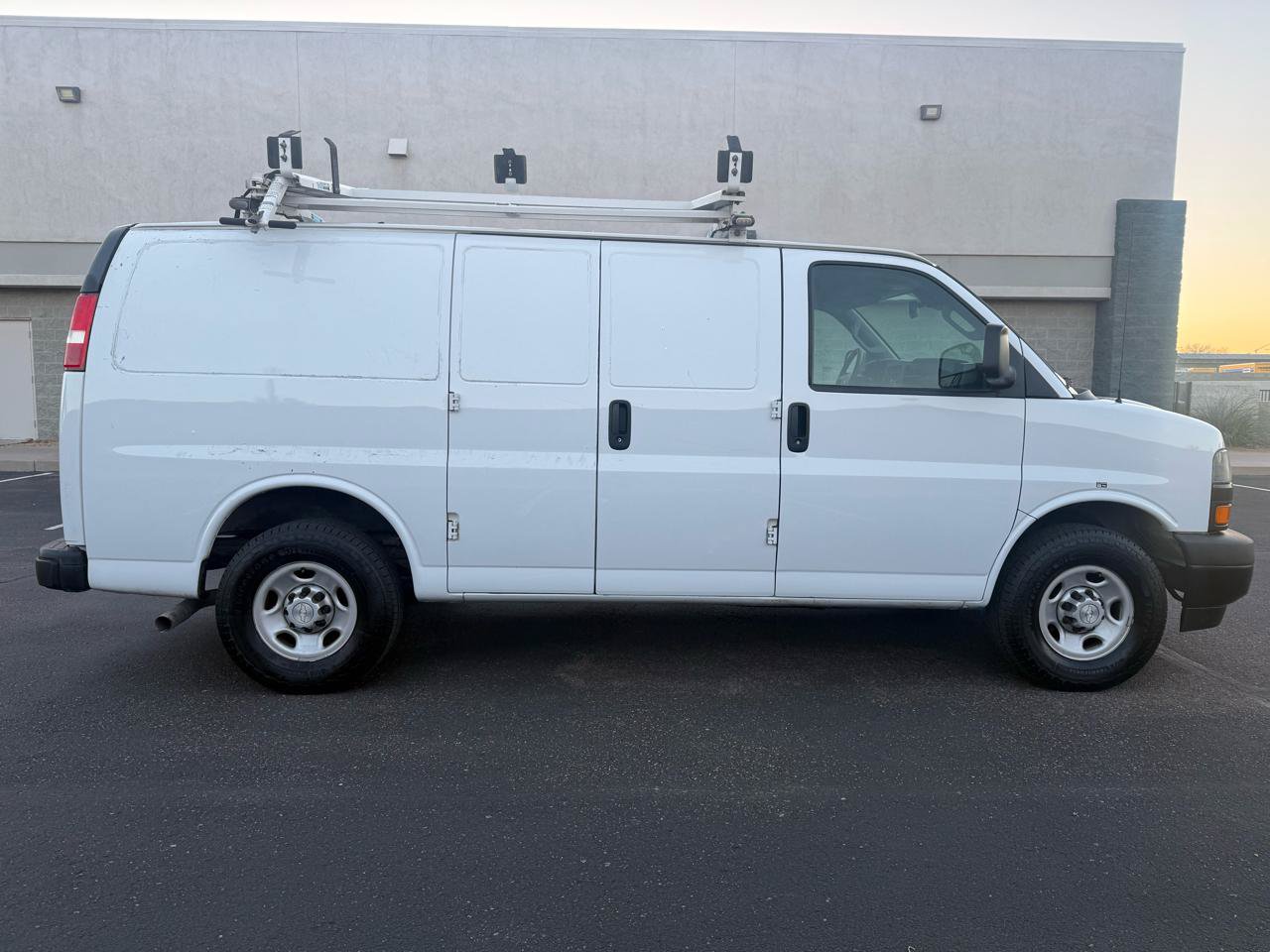 Used 2019 Chevrolet Express 2500 w/ Driver Convenience Package RWD image 2