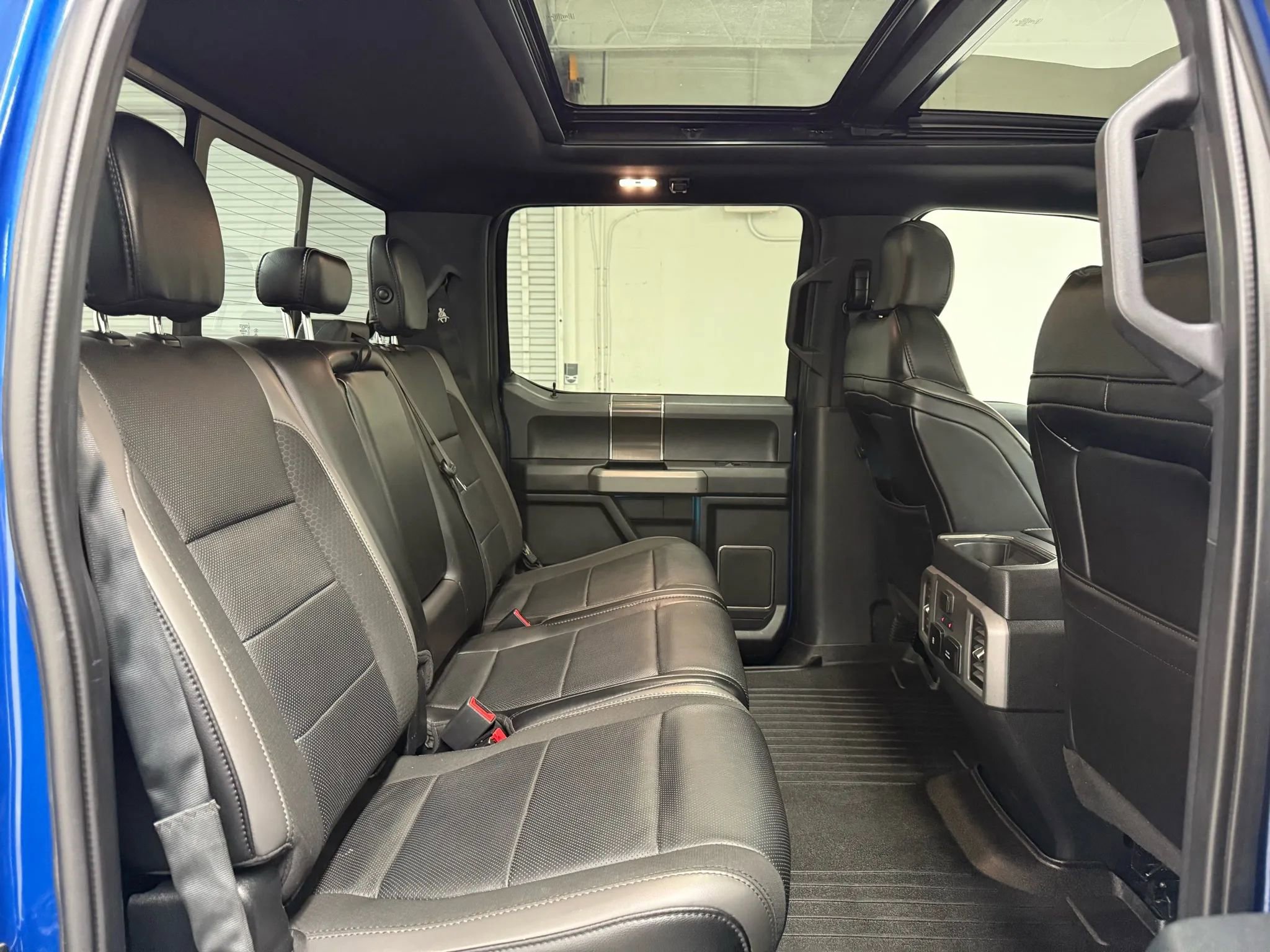 Used 2018 Ford F150 Raptor w/ Equipment Group 802A Luxury AWD/4WD image 30