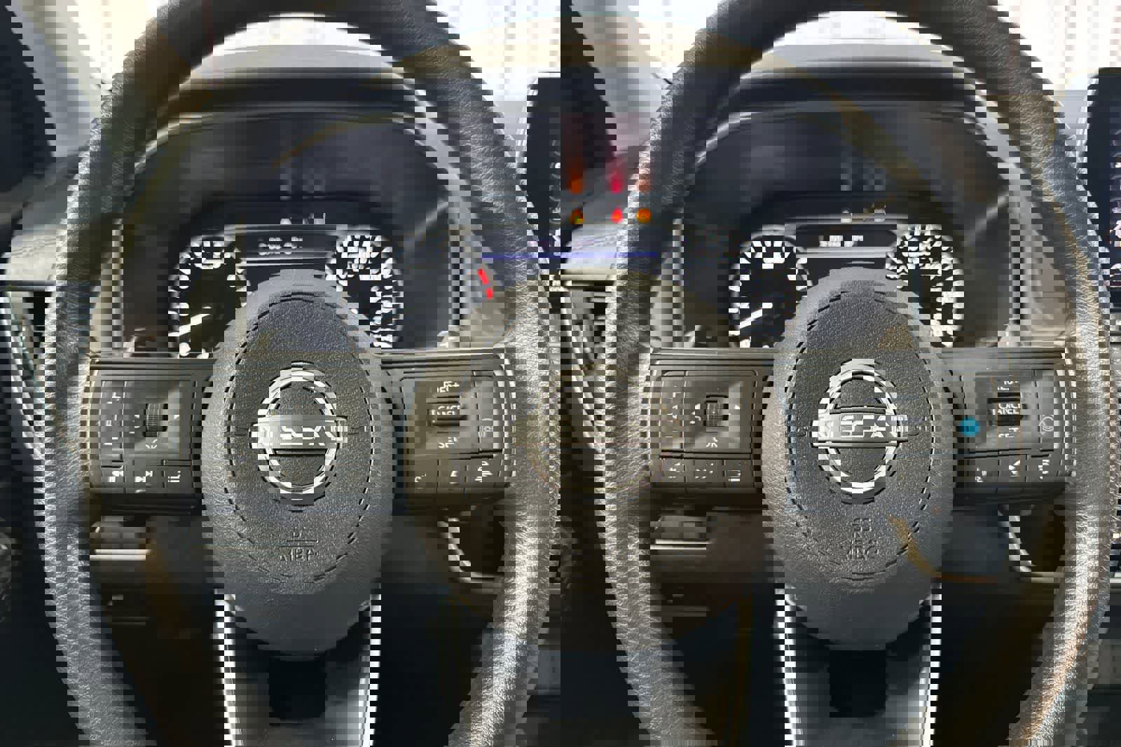 Certified 2024 Nissan Rogue SV image 25