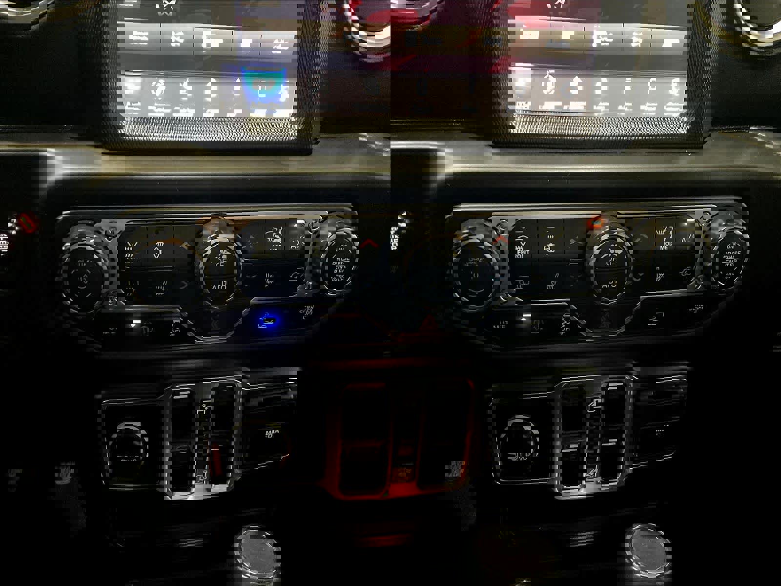 Used 2023 Jeep Wrangler Sahara w/ Cold Weather Group image 26