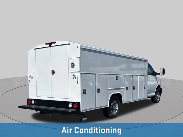 Used 2021 Chevrolet Express 3500 w/ Power Convenience Package RWD image 8