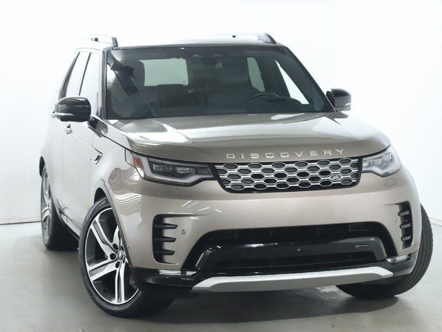 Certified 2023 Land Rover Discovery Metropolitan Edition AWD/4WD image 2