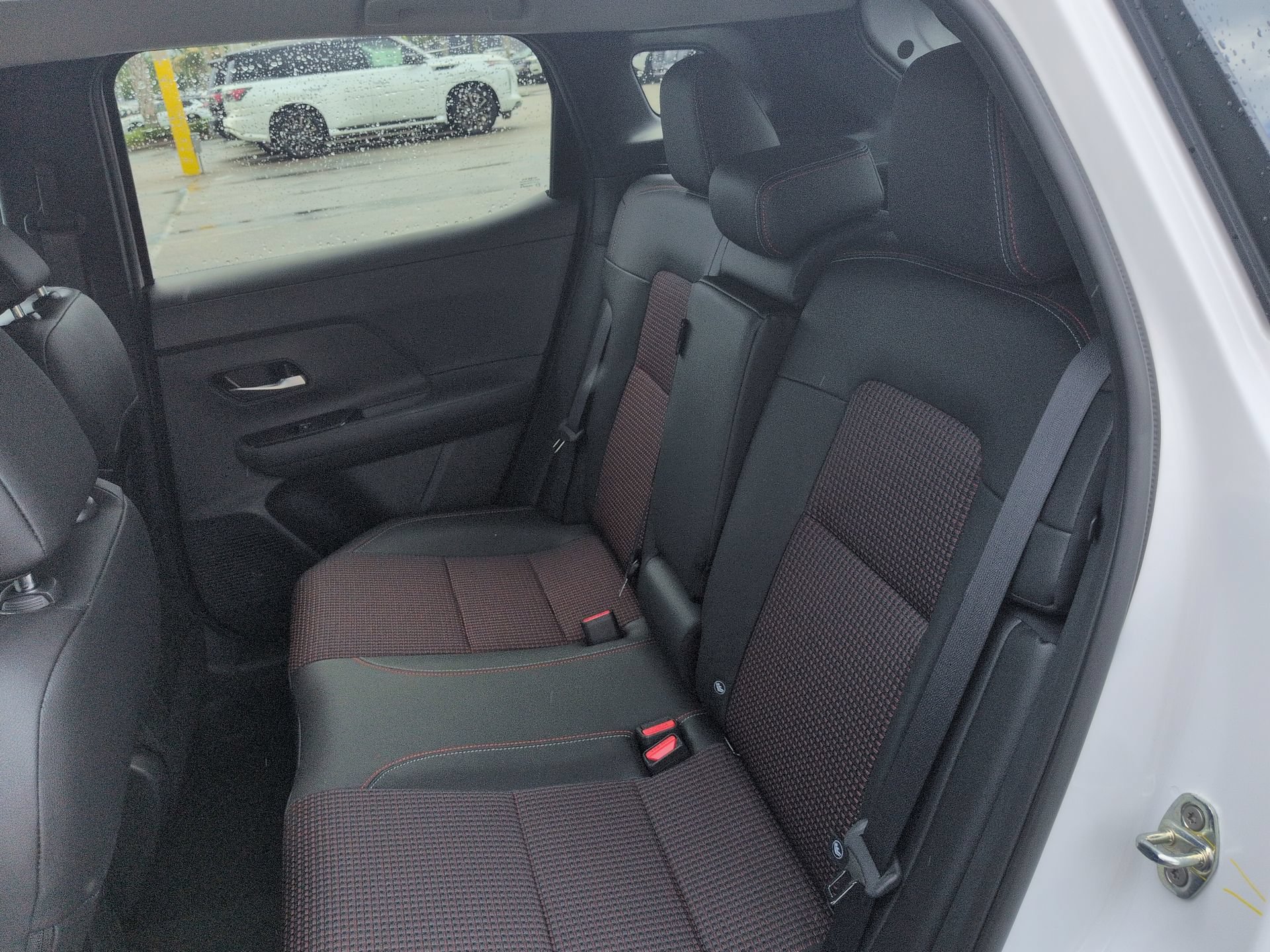 New 2026 Nissan Kicks SR FWD image 15