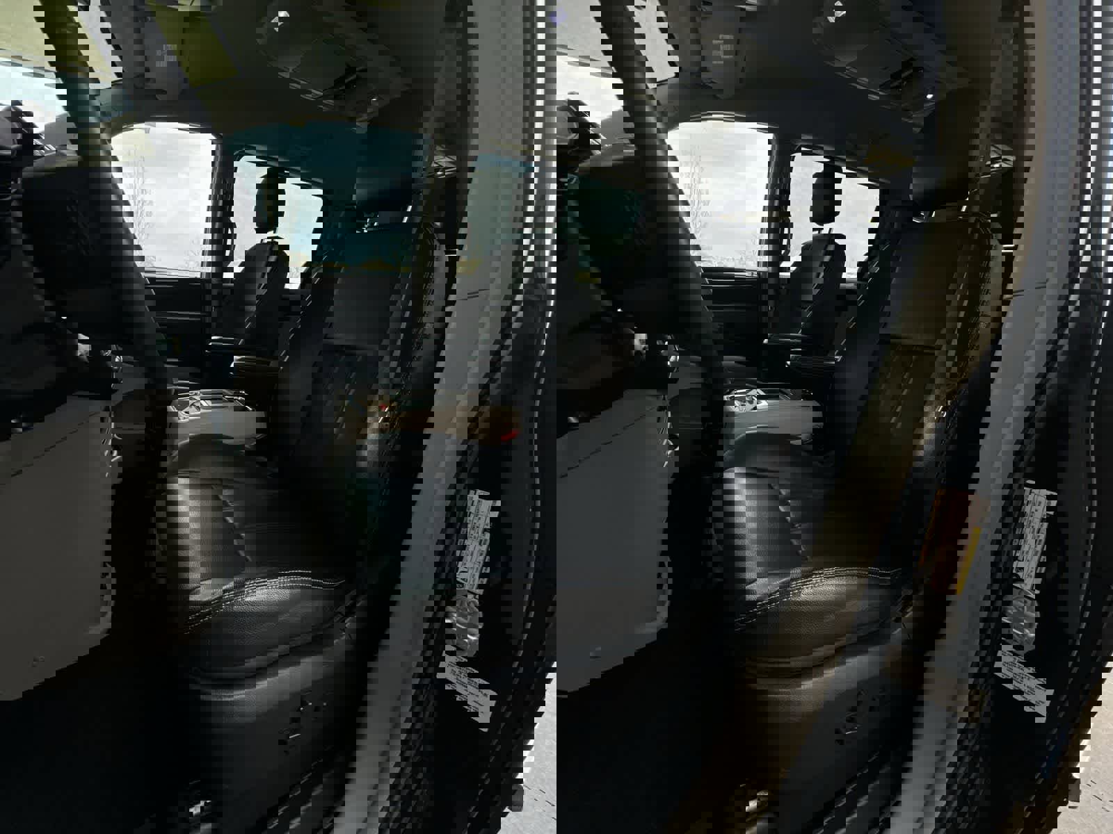 Used 2014 Chrysler Town & Country Touring image 16