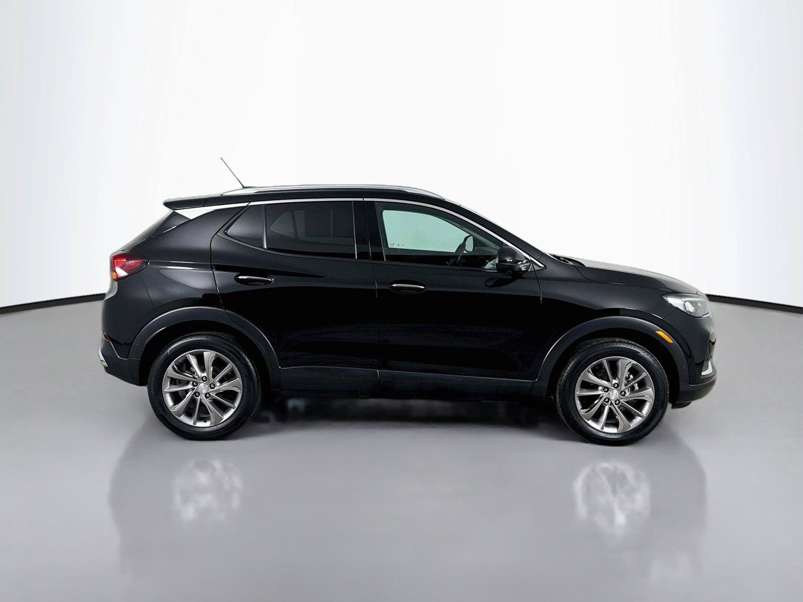 Used 2022 Buick Encore GX Essence w/ Advanced Technology Package AWD/4WD image 10
