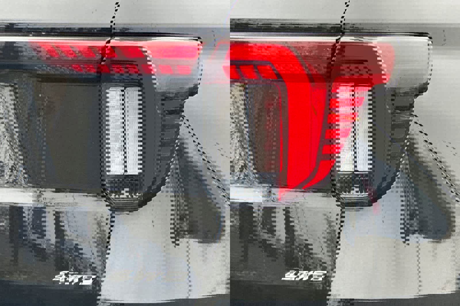 Certified 2025 Ford Explorer Active image 29