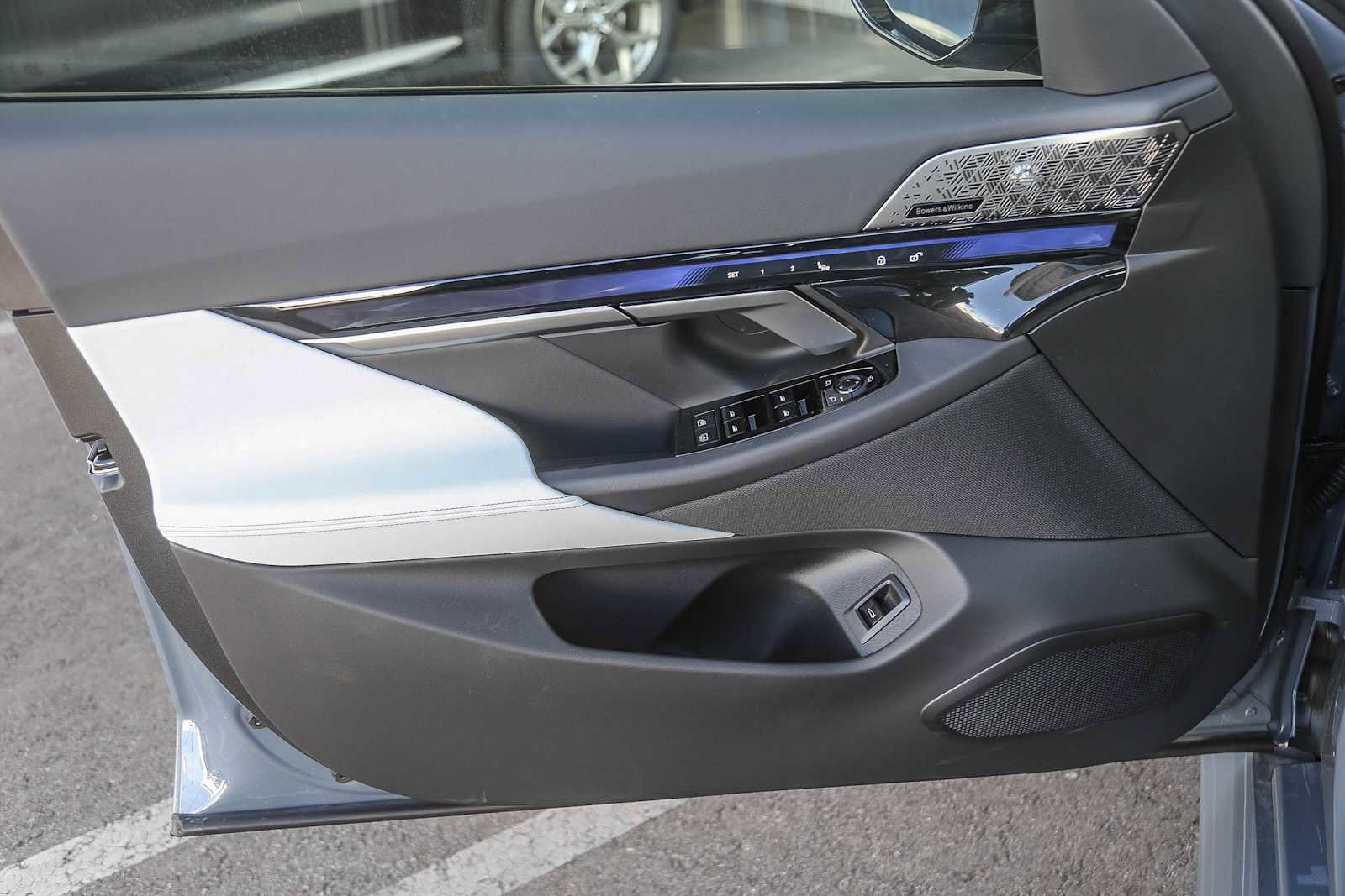 New 2026 BMW M5 w/ Executive Package image 17