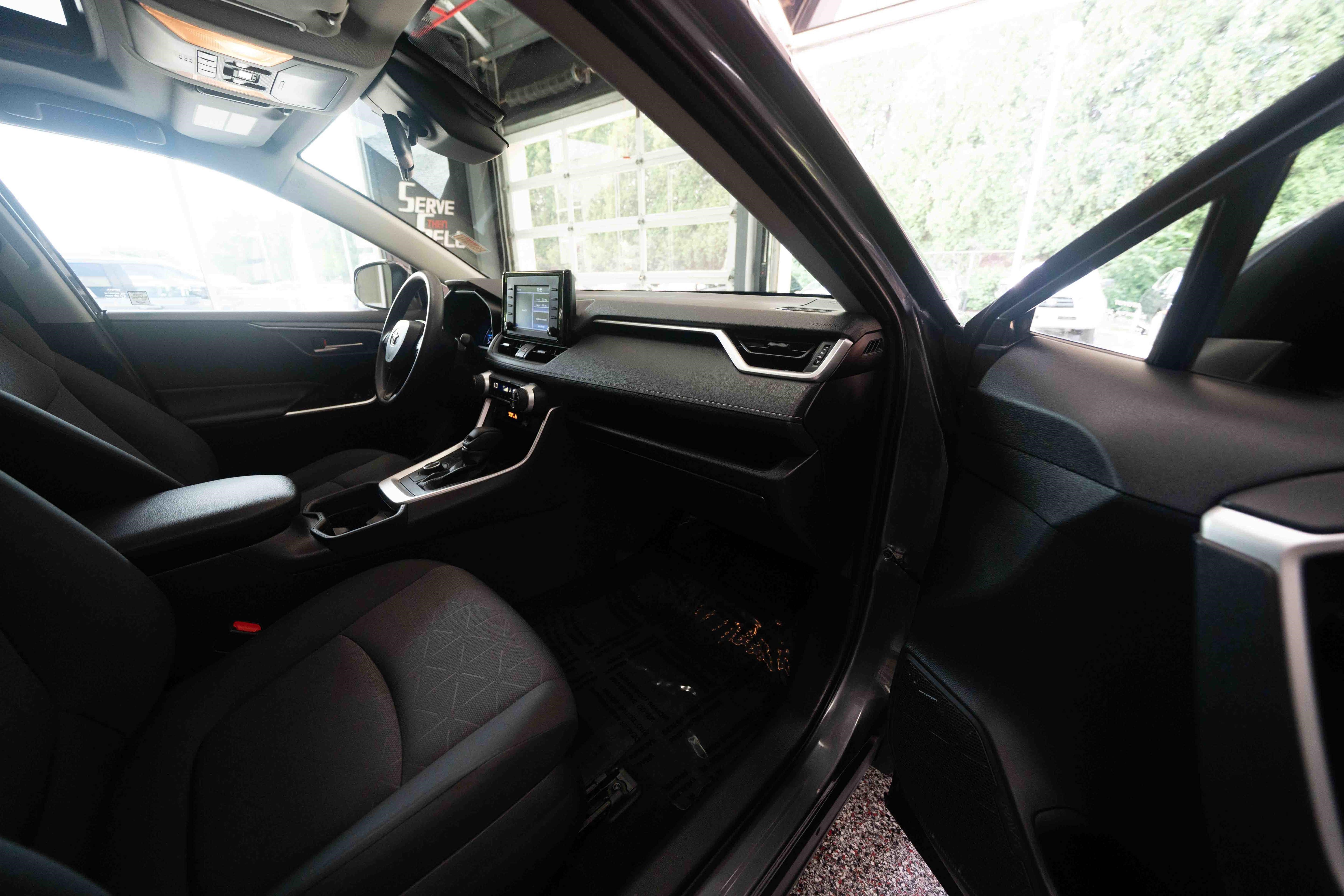 Used 2019 Toyota RAV4 XLE w/ Convenience Package AWD/4WD image 26