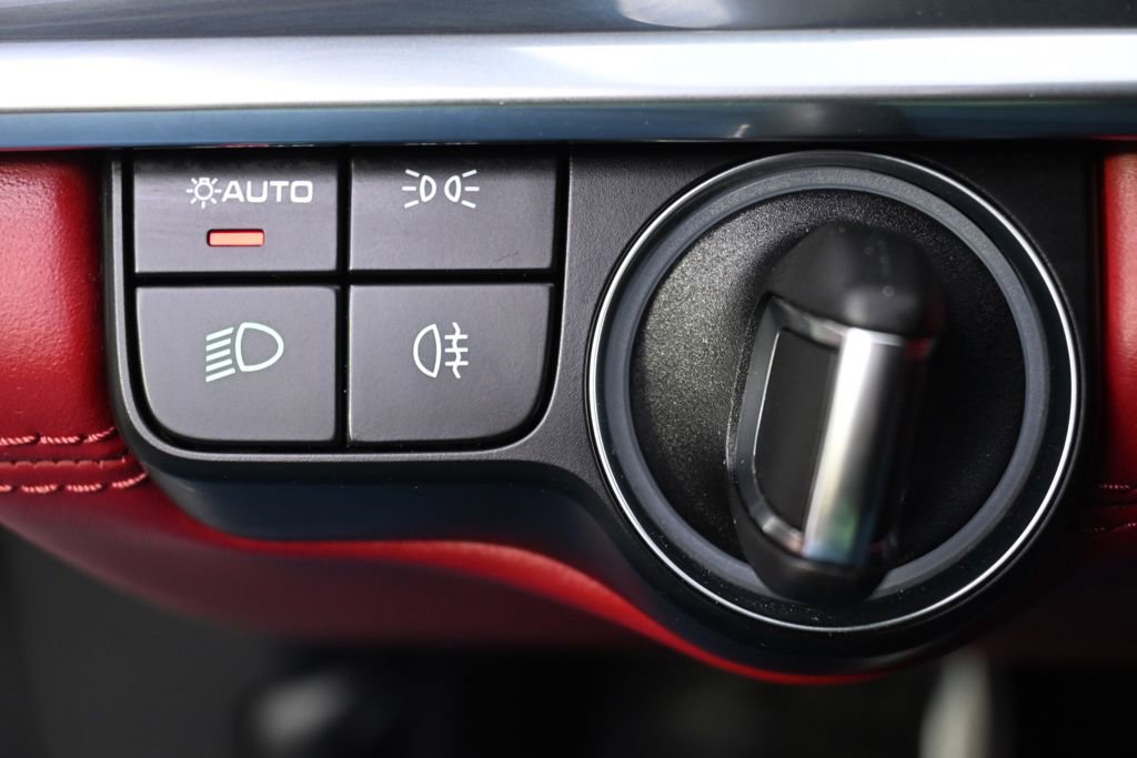 Used 2023 Porsche Panamera Turbo S image 27