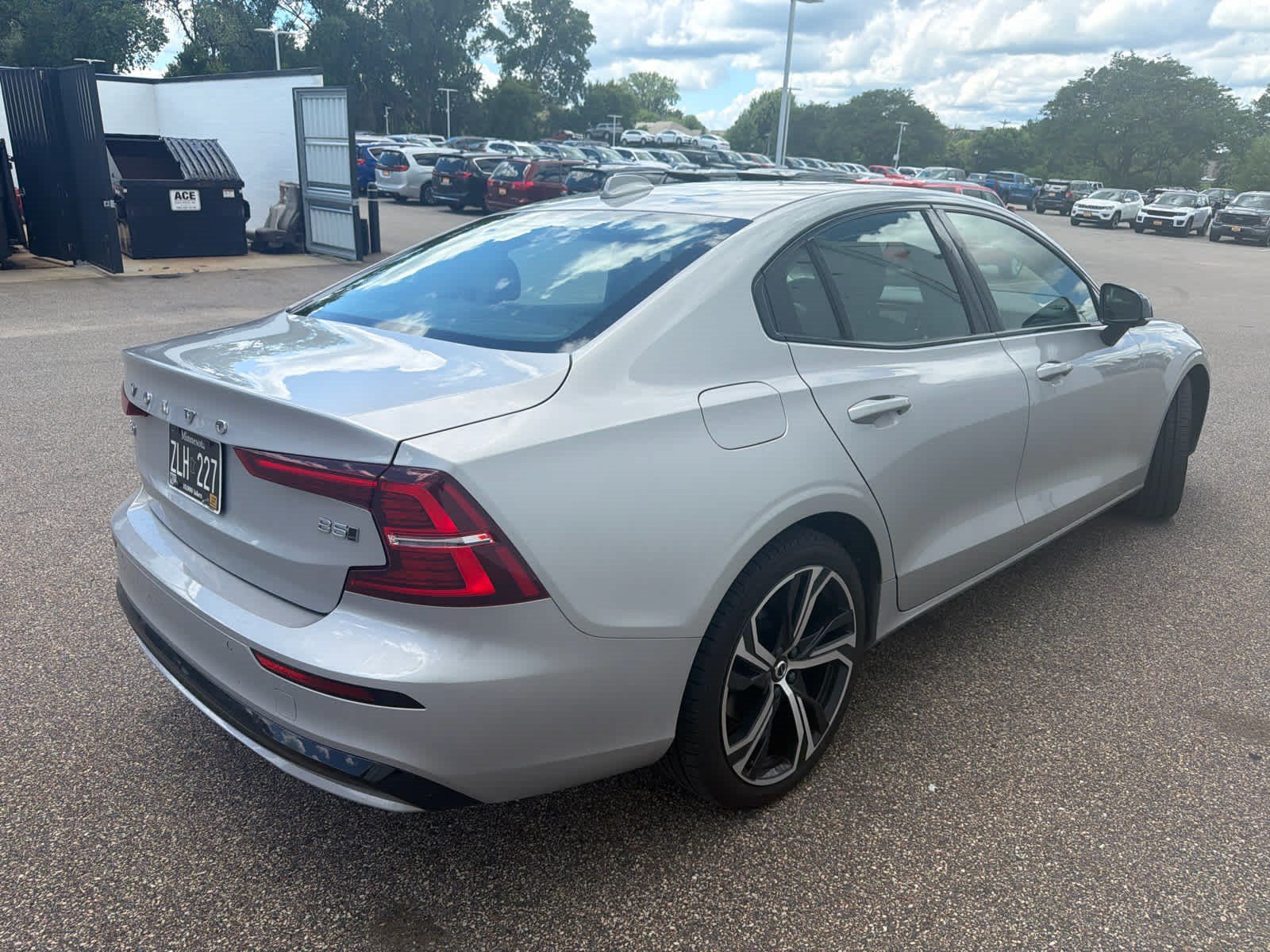 Used 2024 Volvo S60 B5 Core AWD/4WD image 4