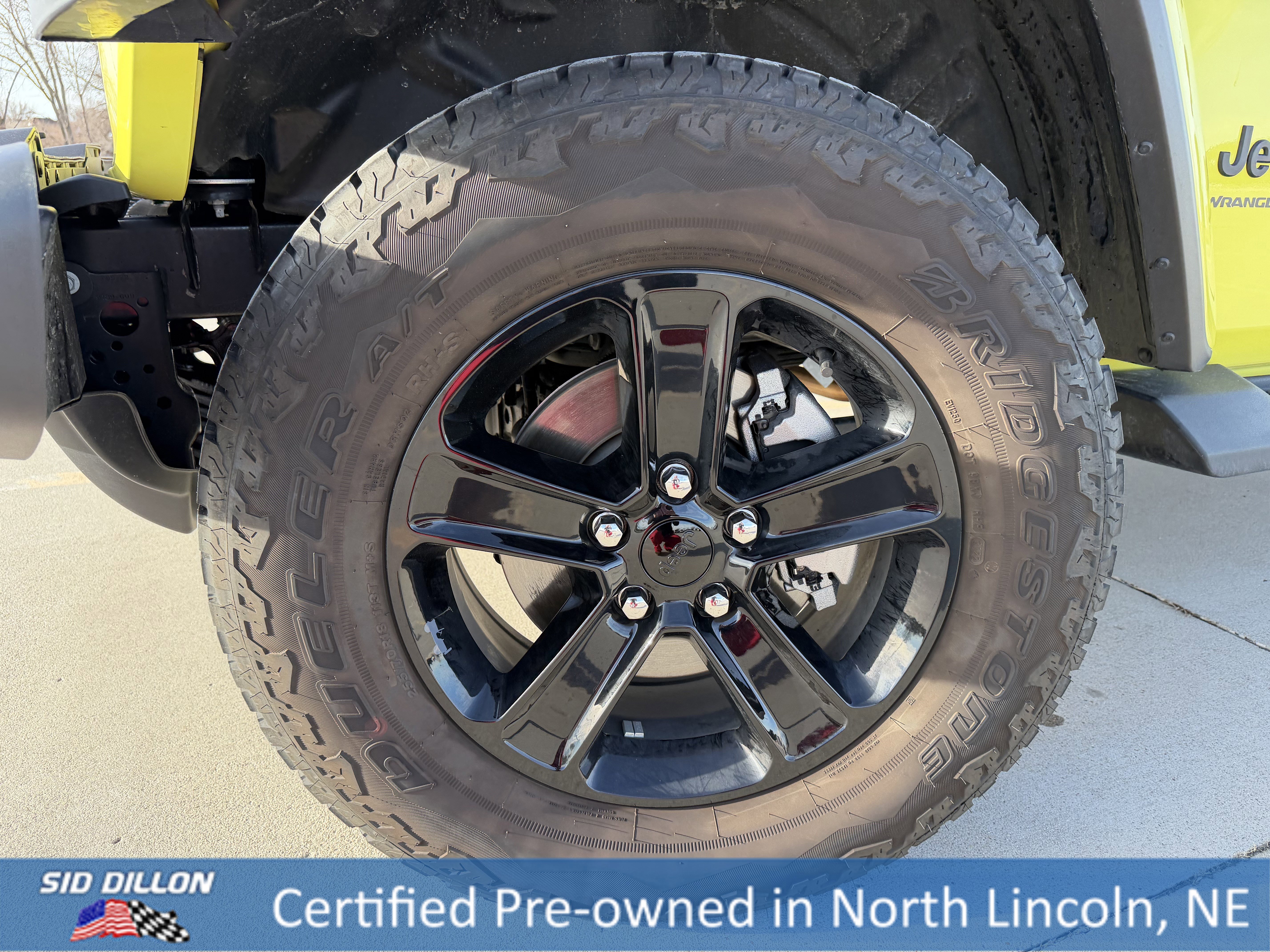 Used 2023 Jeep Wrangler Unlimited Sahara image 9