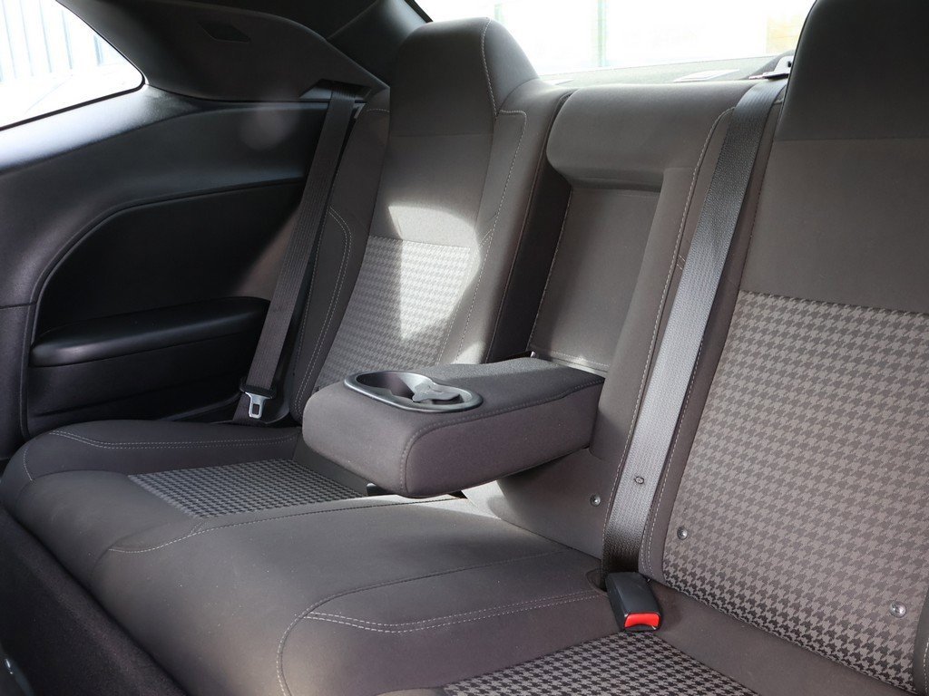 Used 2017 Dodge Challenger R/T image 25